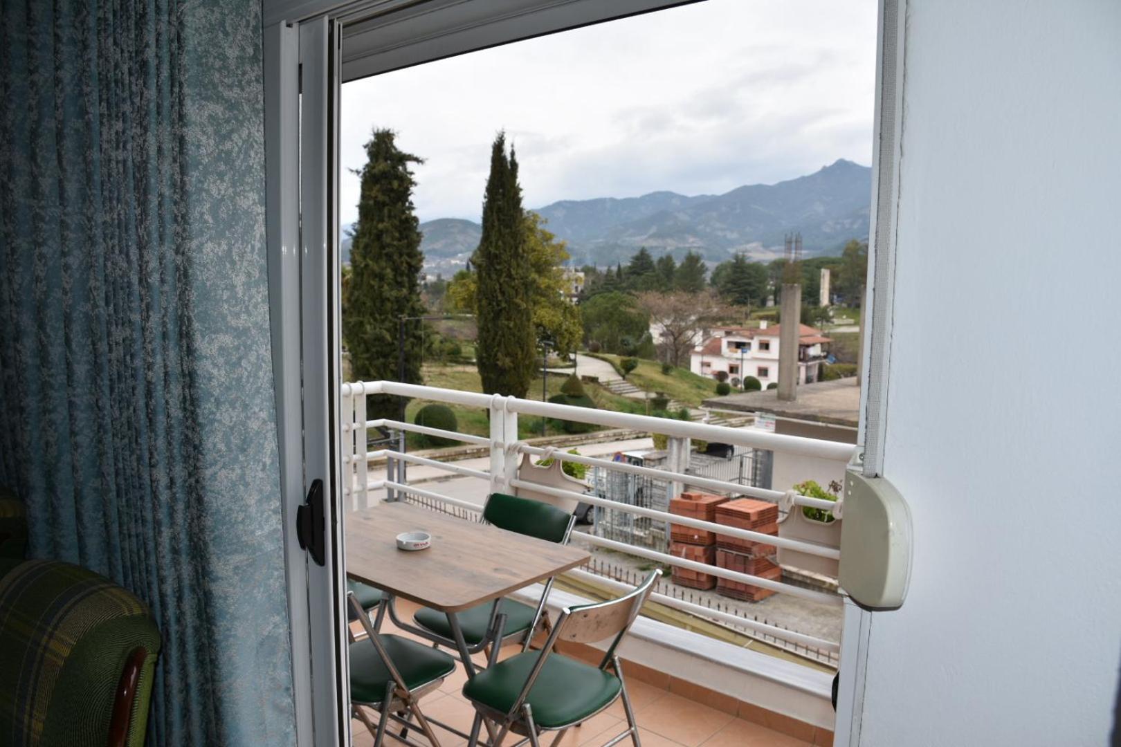 Leo Apartment Përmet エクステリア 写真